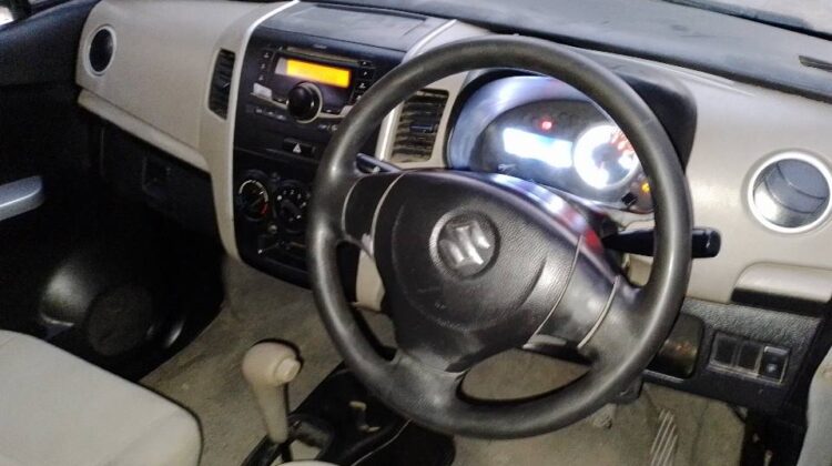 Wagon R vxl Model 2015 Automatic