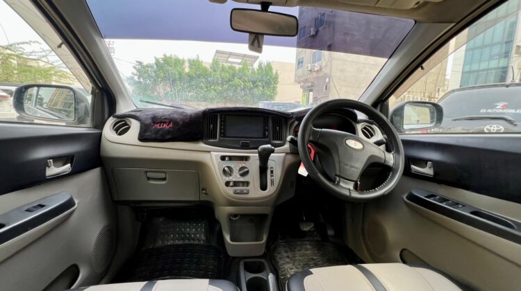Silver Subaru pleo 2014 model reg 2017